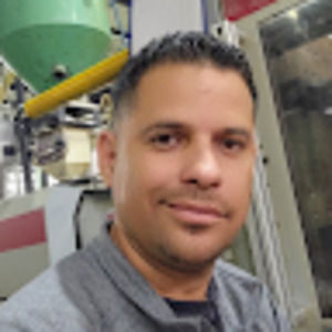 Meet your Posher, Luis rene